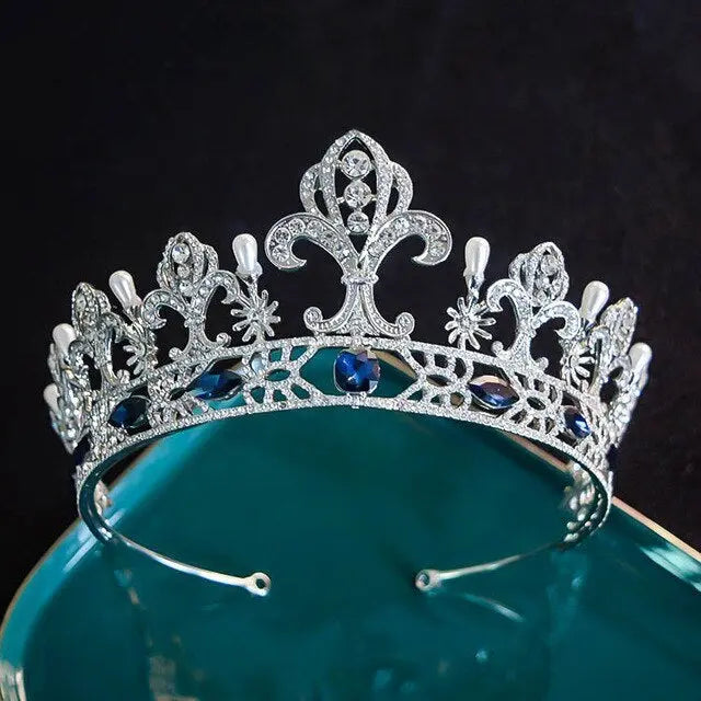 Elegant European Queen Retro Crystal Bridal Crown - Nuriyya Bridal Accessories LLC