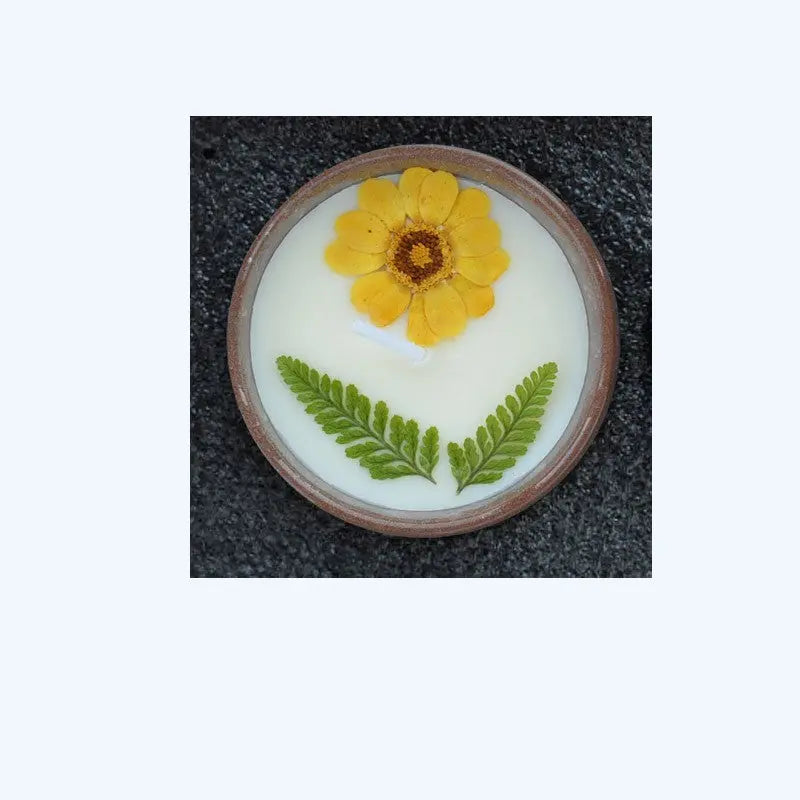 Elegant Ceramic Cup Candle with Dried Flowers & Fragrance - Nuriyya Bridal Accessories LLC